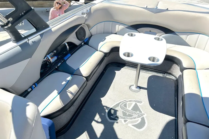 Slide: The Image of Malibu Wakesetter 247 LSV 2012 - 7391049