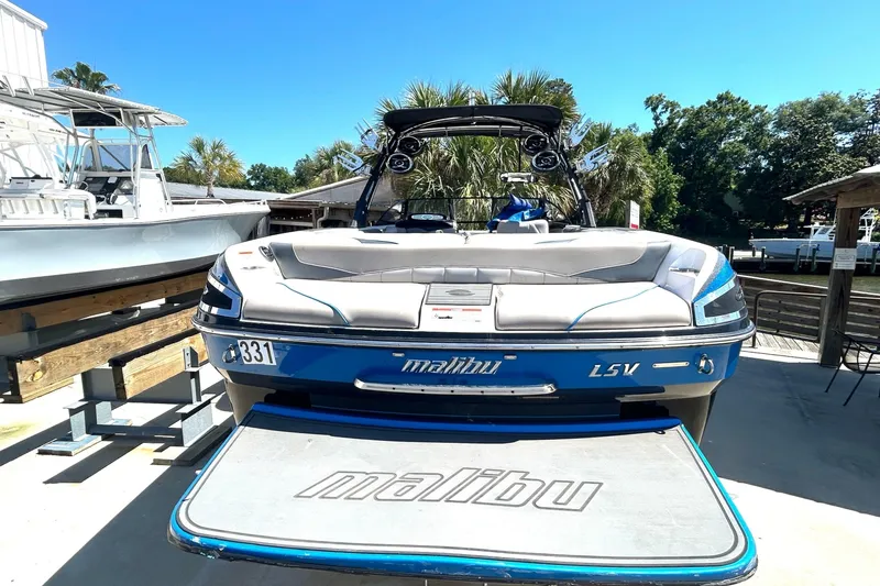 Slide: The Image of Malibu Wakesetter 247 LSV 2012 - 6948682