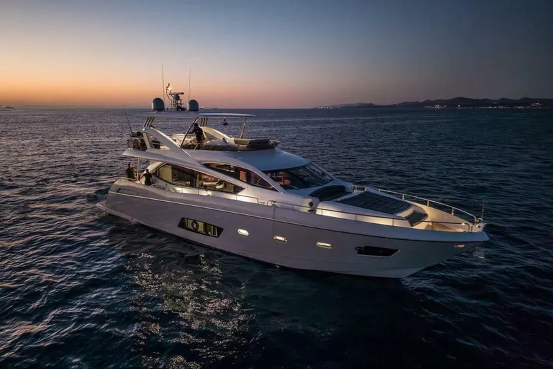 Slide: The Image of Sunseeker Manhattan 73 2012 - 7247171