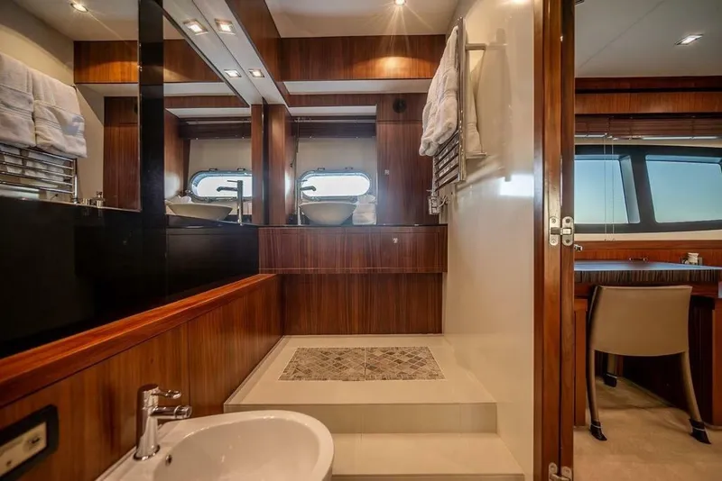 Slide: The Image of Sunseeker Manhattan 73 2012 - 7247954