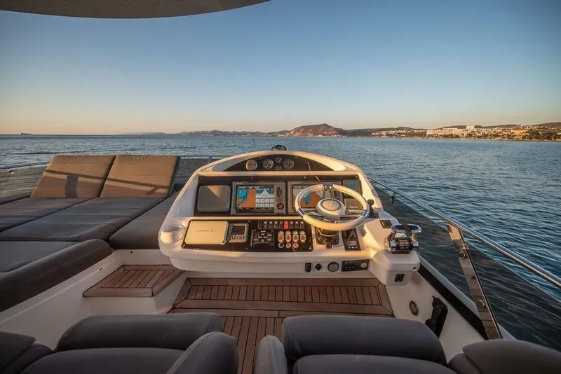 Slide: The Image of Sunseeker Manhattan 73 2012 - 7247567