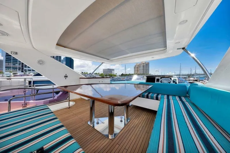 Slide: The Image of Azimut 70 2011 - 7236271