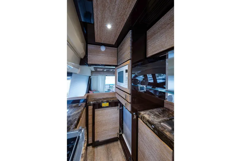 Slide: The Image of Azimut 70 2011 - 6948992