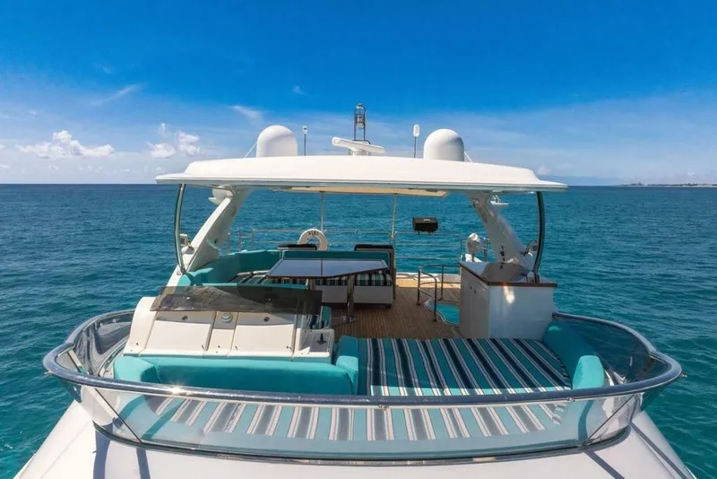 Slide: The Image of Azimut 70 2011 - 7236307