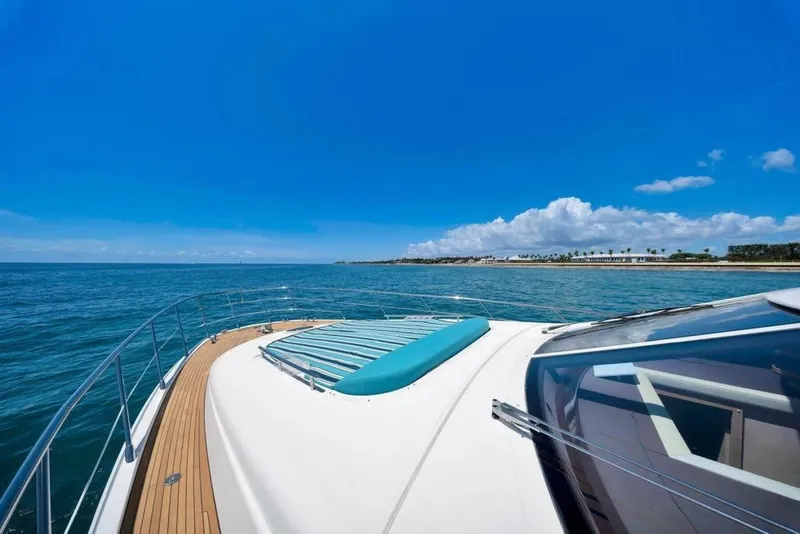 Slide: The Image of Azimut 70 2011 - 6949115