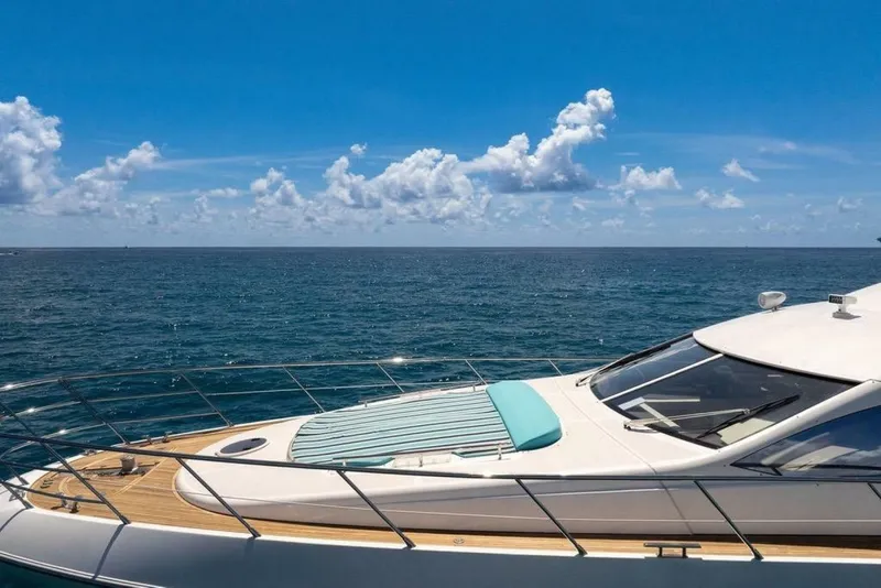Slide: The Image of Azimut 70 2011 - 6949226