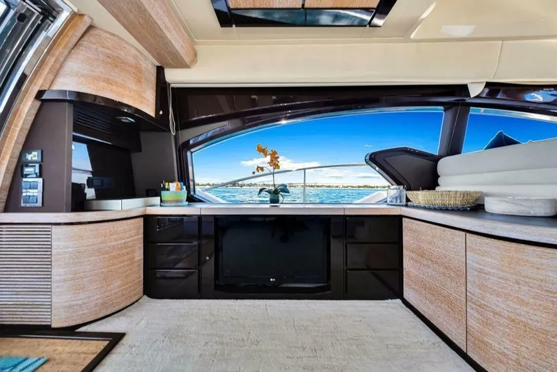 Slide: The Image of Azimut 70 2011 - 6949174