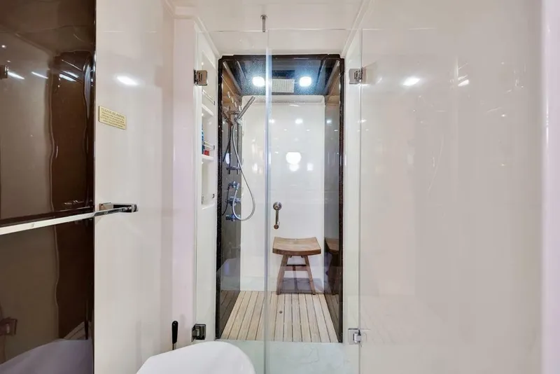 Slide: The Image of Azimut 70 2011 - 6949046