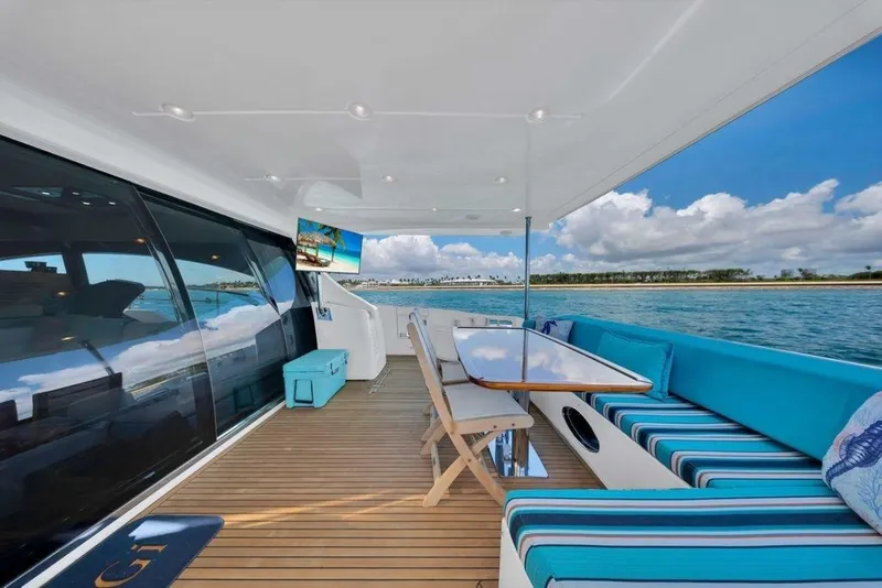 Slide: The Image of Azimut 70 2011 - 7236161