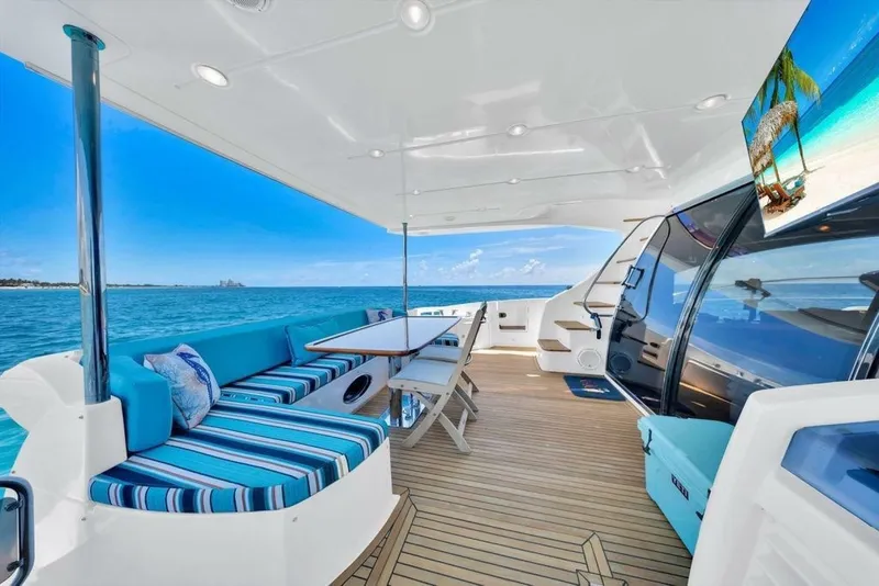 Slide: The Image of Azimut 70 2011 - 6949100