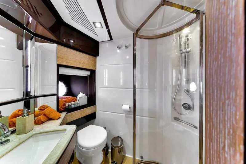 Slide: The Image of Azimut 70 2011 - 6949197