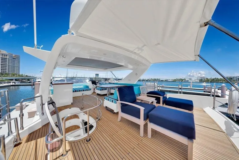 Slide: The Image of Azimut 70 2011 - 6949210