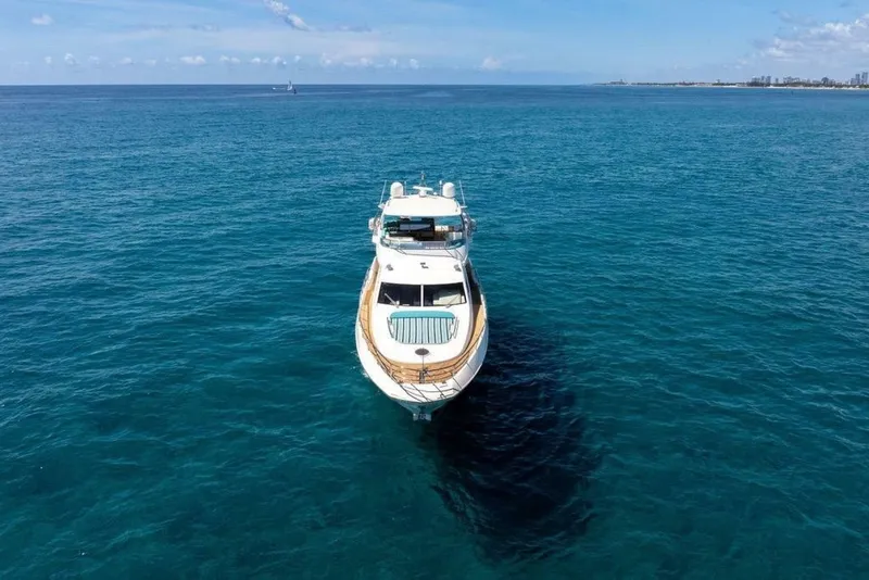 Slide: The Image of Azimut 70 2011 - 6949230
