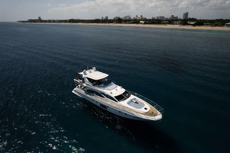 Slide: The Image of Azimut 70 2011 - 7235963