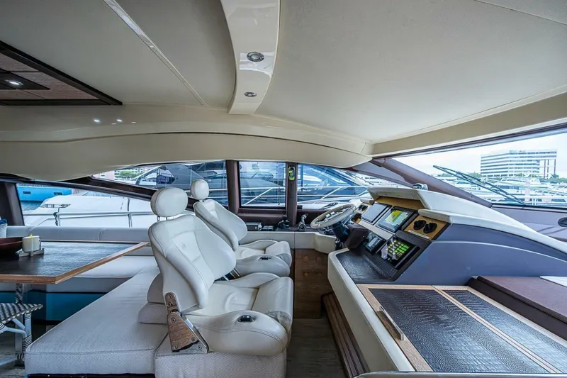 Slide: The Image of Azimut 70 2011 - 6949020