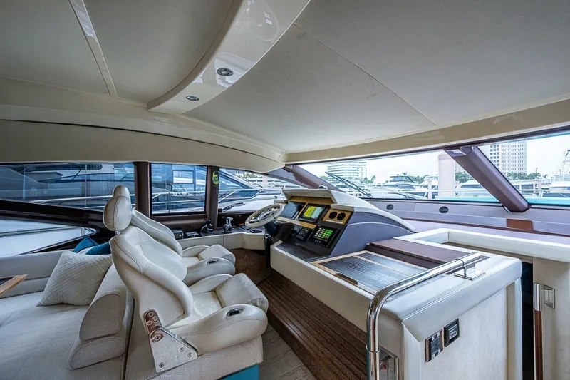 Slide: The Image of Azimut 70 2011 - 7236081
