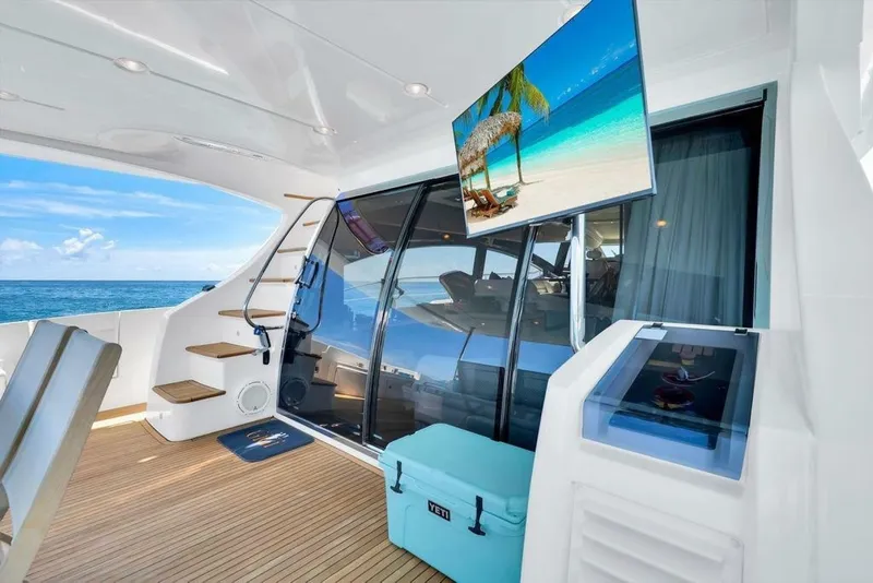 Slide: The Image of Azimut 70 2011 - 7236170