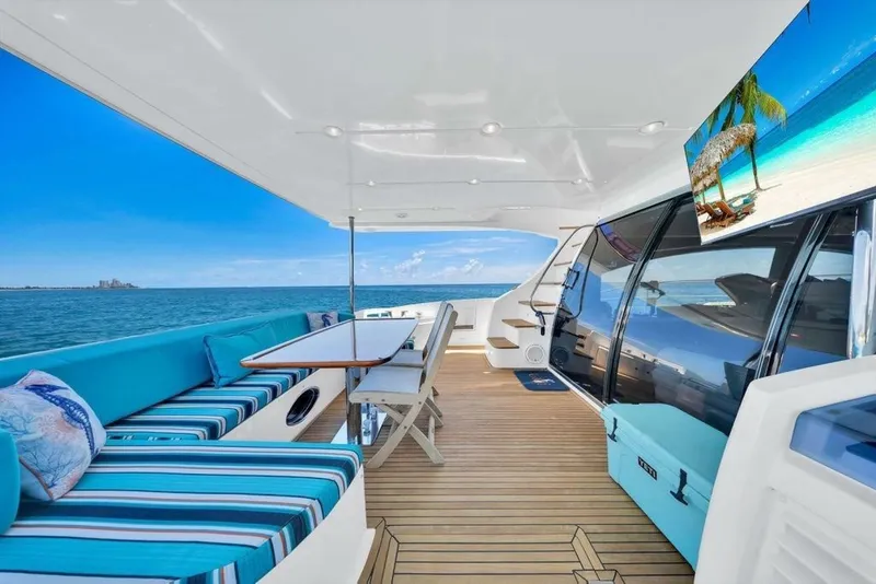Slide: The Image of Azimut 70 2011 - 6949103