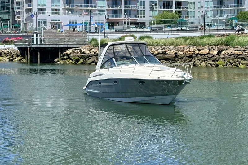 Slide: The Image of Monterey 320 Sport Yacht 2011 - 7236154