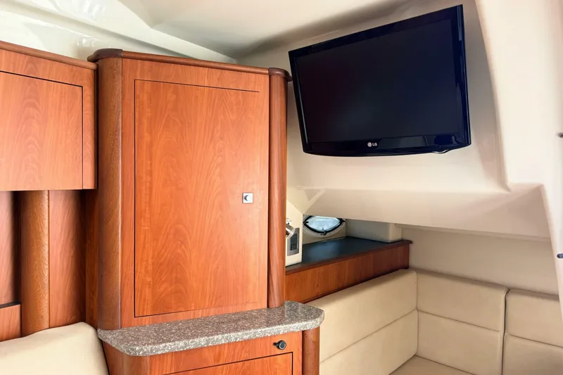 Slide: The Image of Monterey 320 Sport Yacht 2011 - 7236264