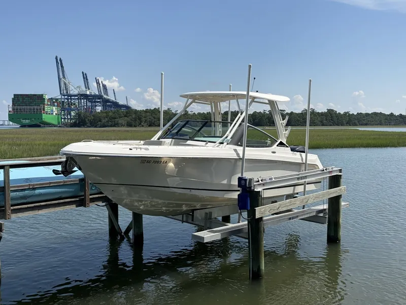 Slide: The Image of Boston Whaler 240 Vantage 2022 - 6899653