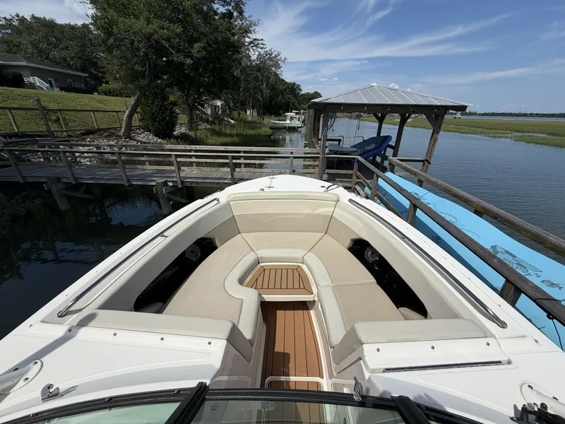 Slide: The Image of Boston Whaler 240 Vantage 2022 - 6899662