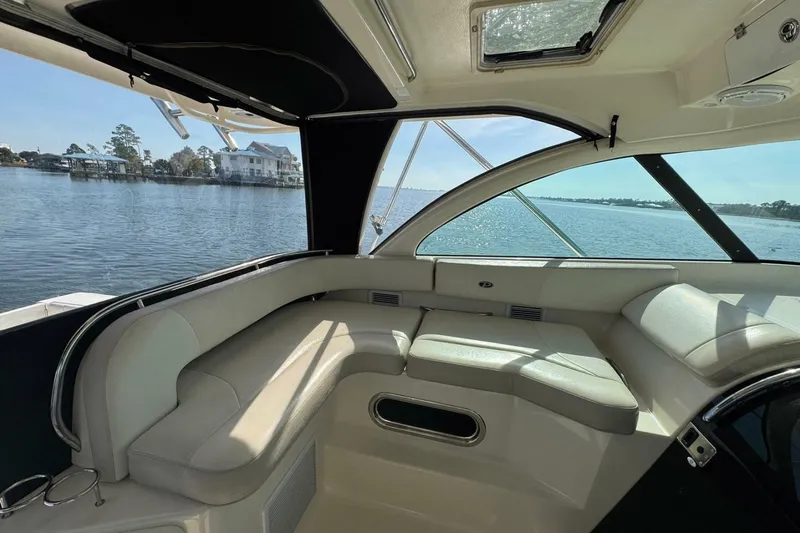 Slide: The Image of Pursuit OS 375 Offshore 2011 - 7151966