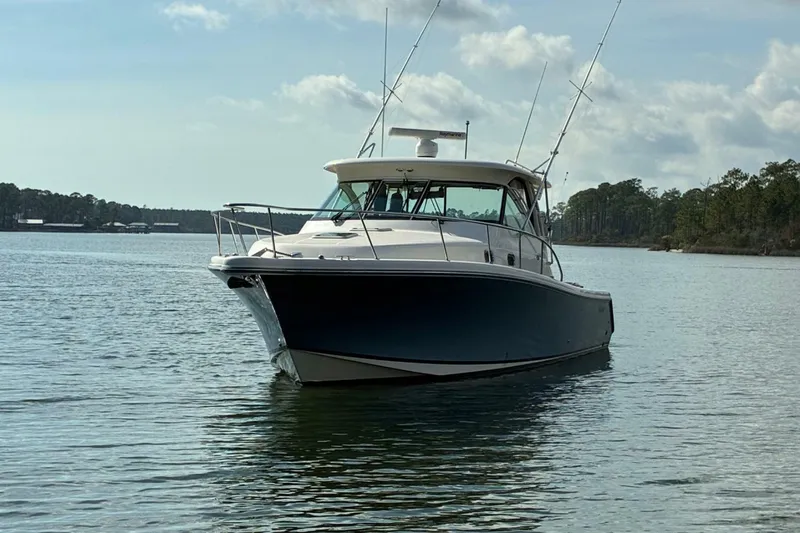 Slide: The Image of Pursuit OS 375 Offshore 2011 - 7236179