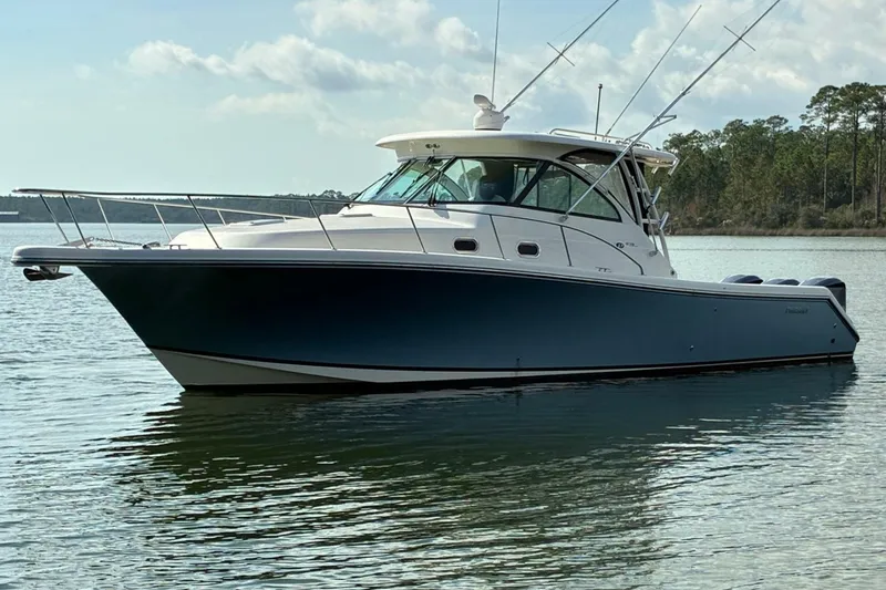 The Image of Pursuit OS 375 Offshore 2011 - 7236173