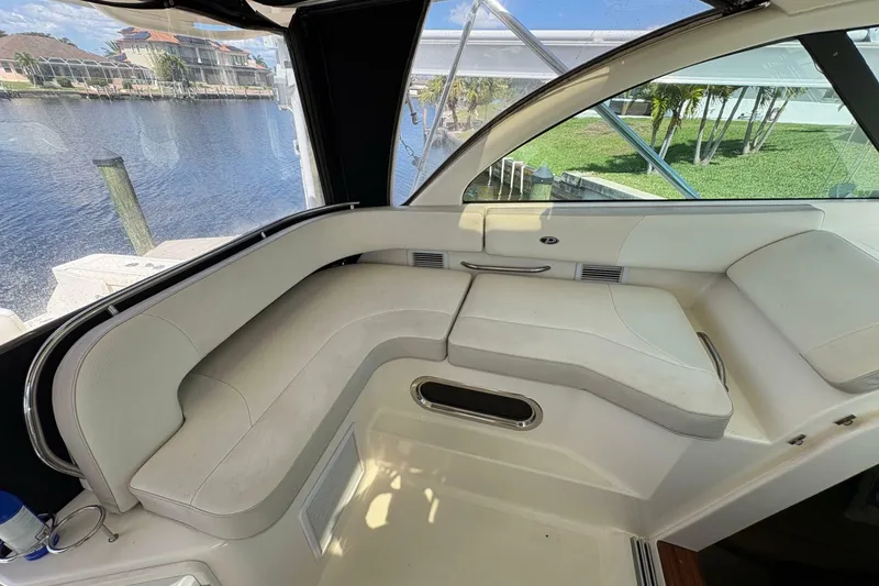 Slide: The Image of Pursuit OS 375 Offshore 2011 - 6949373