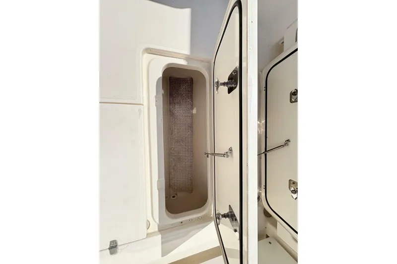 Slide: The Image of Pursuit OS 375 Offshore 2011 - 6949347