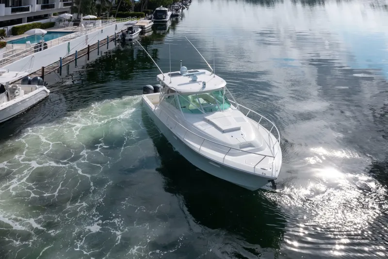 Slide: The Image of SeaVee 430 Sportfish Express 2011 - 7391025