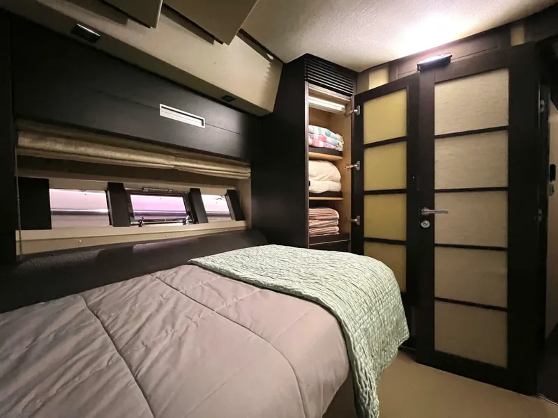 Slide: The Image of Azimut 62S 2010 - 7236503