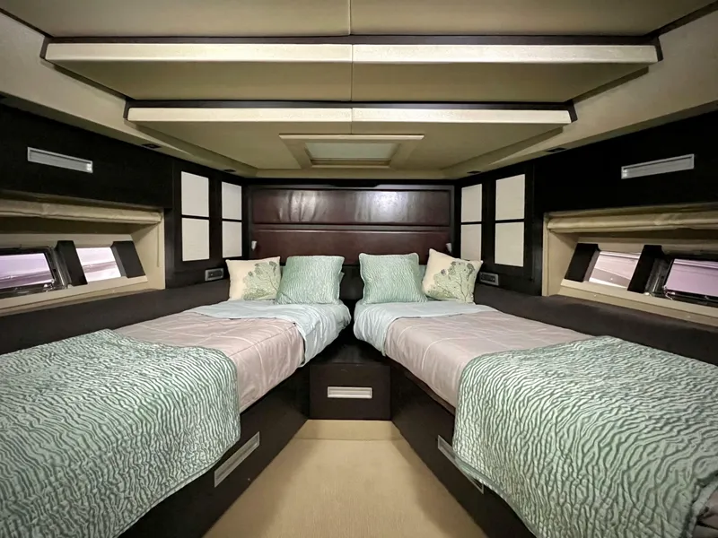 Slide: The Image of Azimut 62S 2010 - 7236498