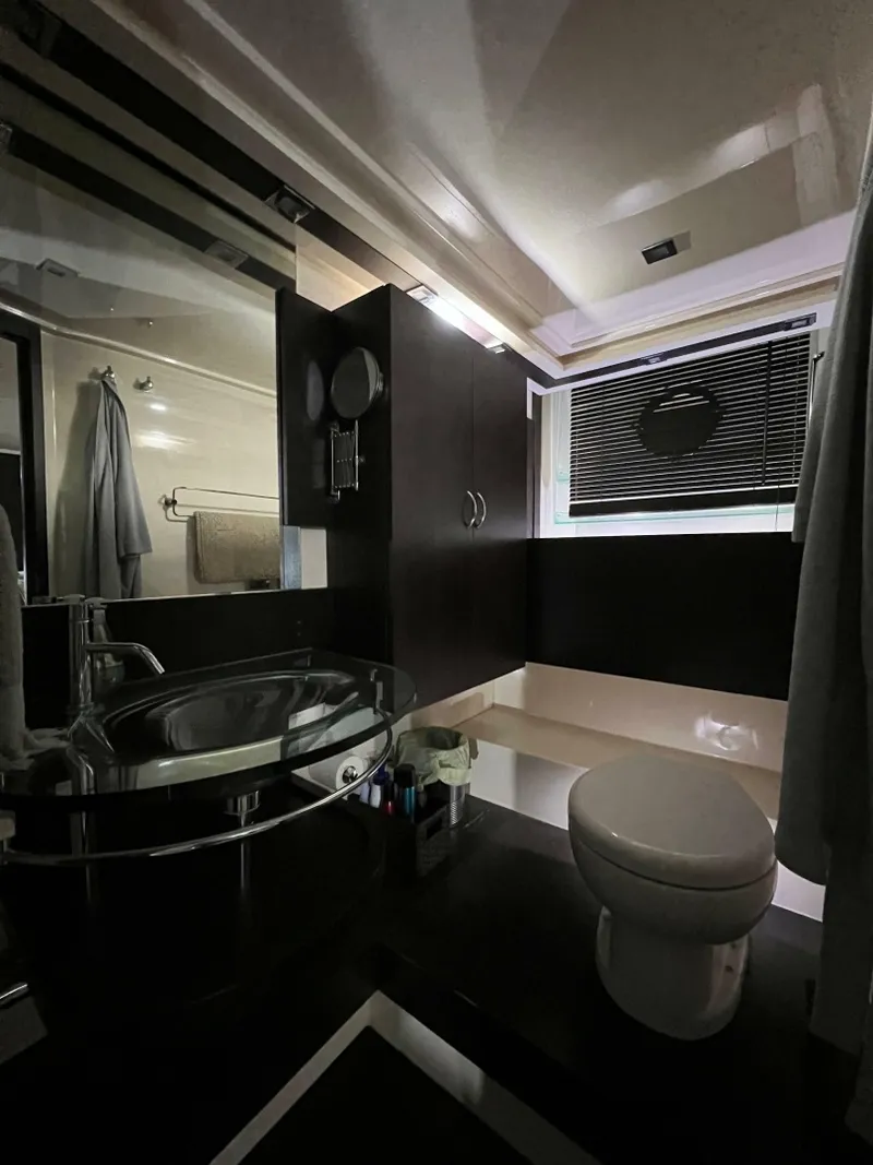 Slide: The Image of Azimut 62S 2010 - 7236493