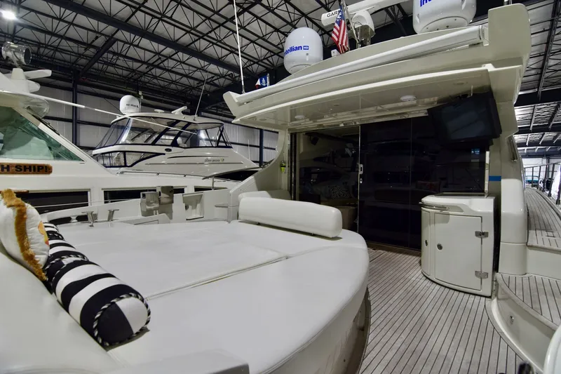 Slide: The Image of Azimut 62S 2010 - 6949340