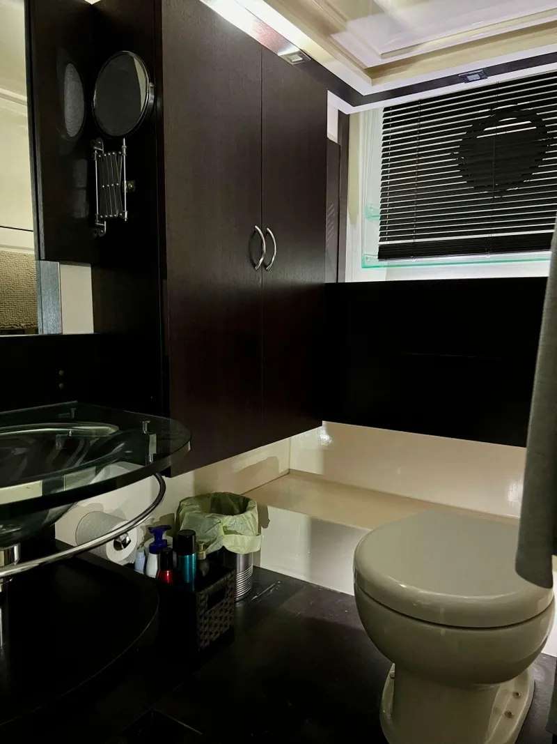 Slide: The Image of Azimut 62S 2010 - 7236490