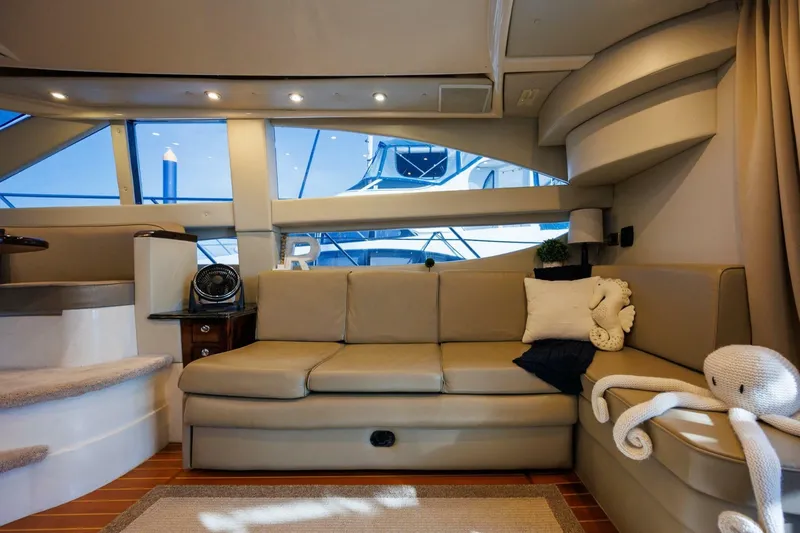 Slide: The Image of Meridian 391 Sedan 2010 - 6986999