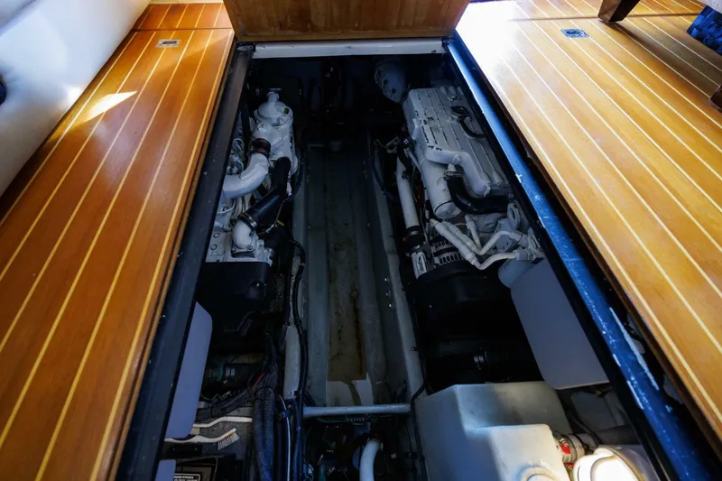 Slide: The Image of Meridian 391 Sedan 2010 - 6987472