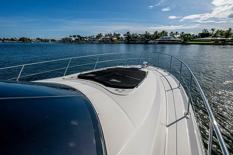 Slide: The Image of Sea Ray 520 Sedan Bridge 2010 - 7391202