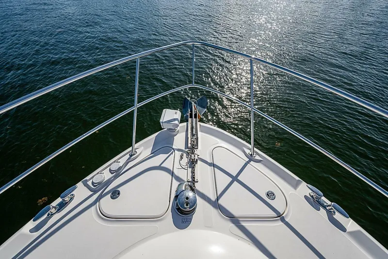 Slide: The Image of Sea Ray 520 Sedan Bridge 2010 - 7391167
