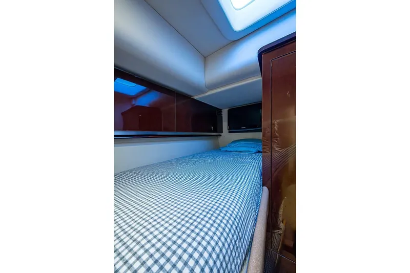 Slide: The Image of Sea Ray 520 Sedan Bridge 2010 - 7391279