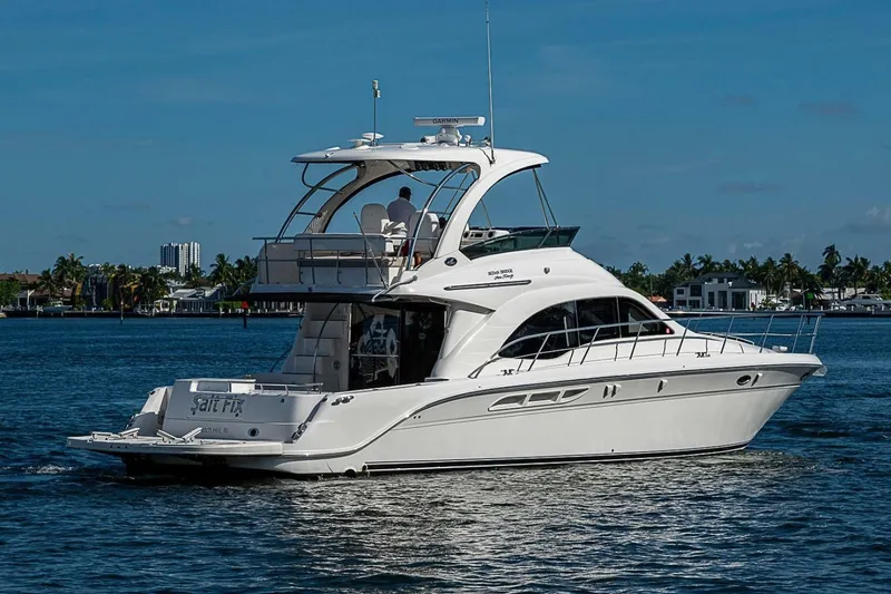 Slide: The Image of Sea Ray 520 Sedan Bridge 2010 - 7541134