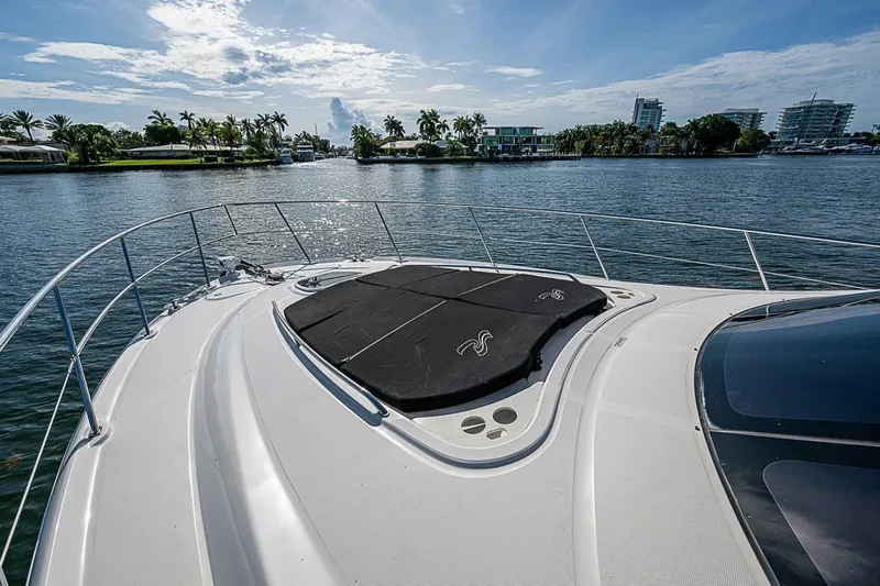 Slide: The Image of Sea Ray 520 Sedan Bridge 2010 - 7391187