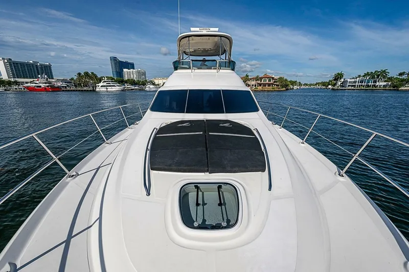 Slide: The Image of Sea Ray 520 Sedan Bridge 2010 - 7391181