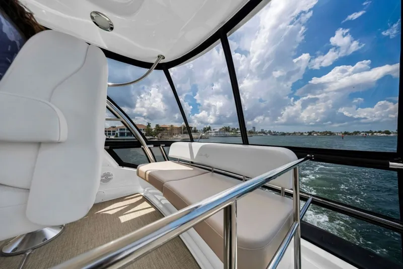 Slide: The Image of Sea Ray 52 Sedan Bridge 2010 - 7749140