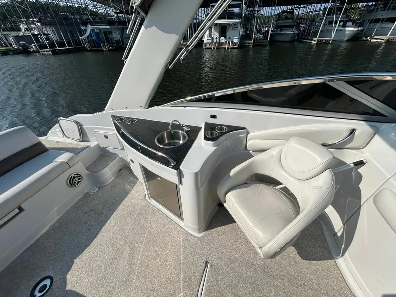 Slide: The Image of Crownline Boats 300 LS 2008 - 6950055