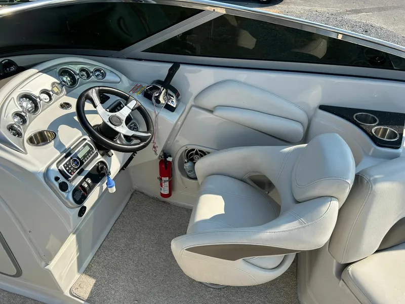 Slide: The Image of Crownline Boats 300 LS 2008 - 7237127