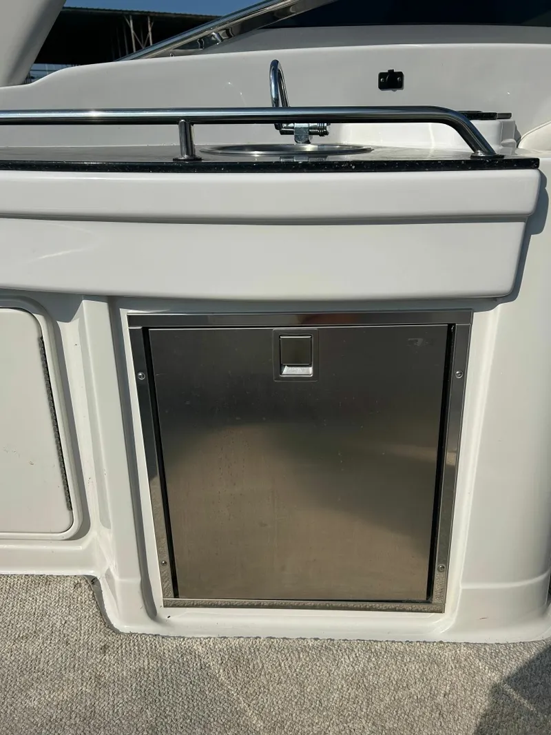 Slide: The Image of Crownline Boats 300 LS 2008 - 6950091