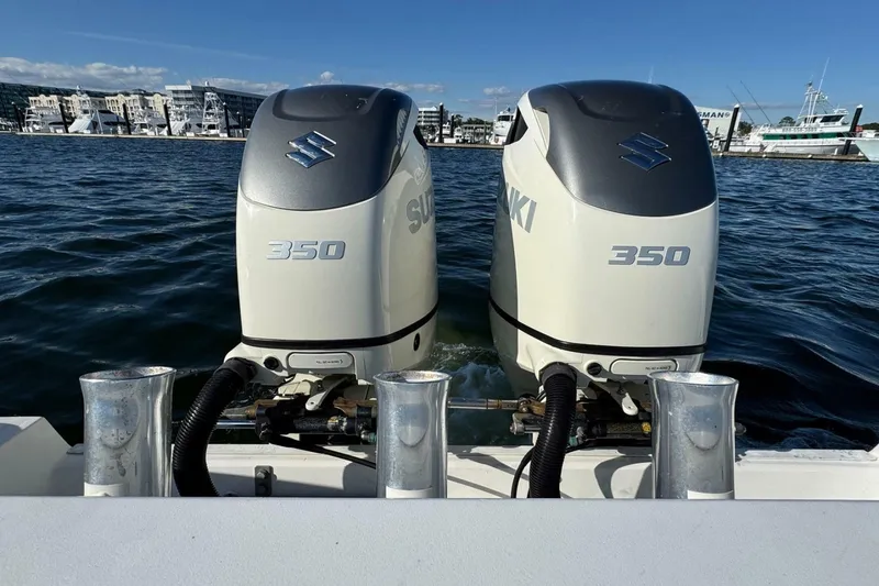 Slide: The Image of Everglades 350 Center Console 2008 - 7237091